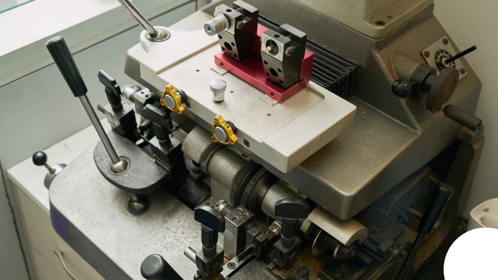 Locksmith in Austin, TX — Jason Glovebox Lock Repair Austin